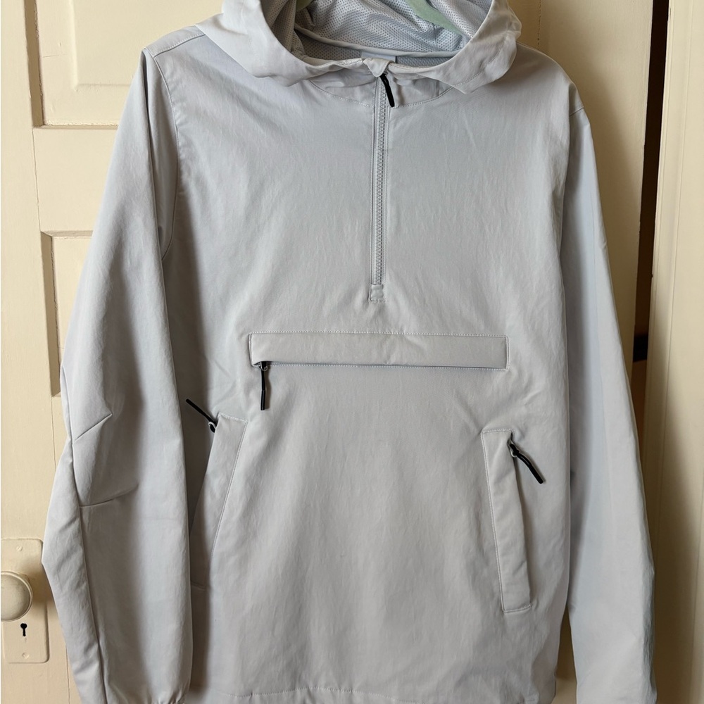Nike Men's Gray Hooded Windbreaker